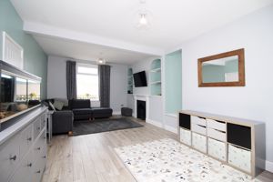 Lounge/Diner- click for photo gallery